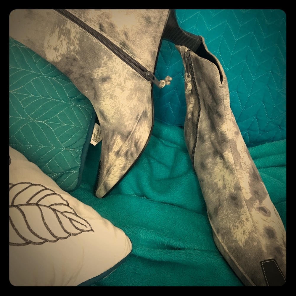 Lovely vintage boots